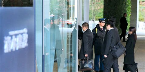 Japan's Shimizu admits to rigging maglev bids .